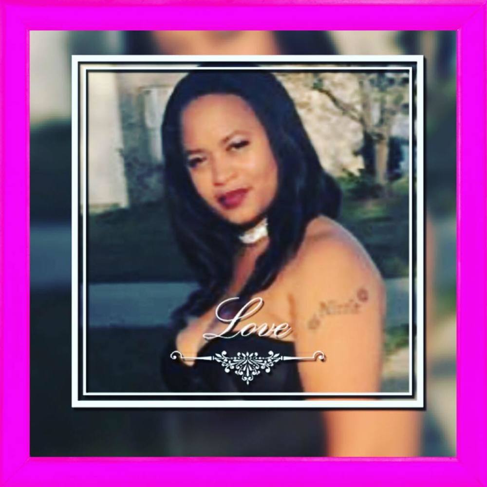 Meet your Posher, Chanel